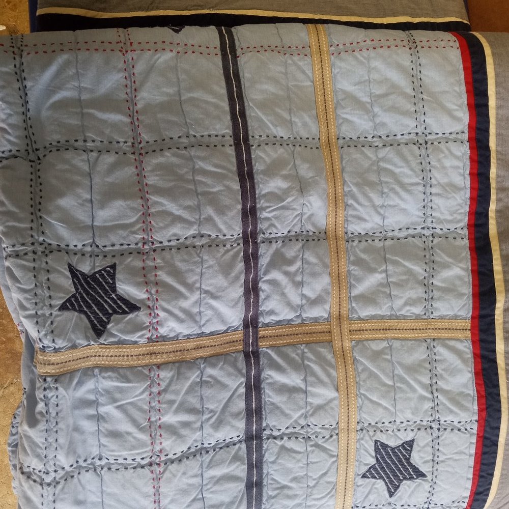 Pottery barn kids full/ queen quilt